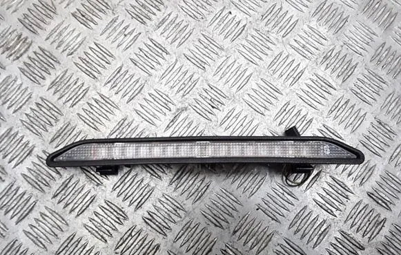 Opel Zafira A Third/center stoplight 90582025