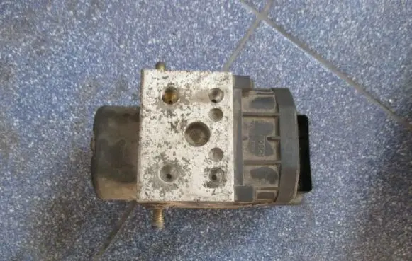 Citroen Xsara Picasso ABS Pump