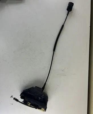Nissan Primera Front door lock HCJ470 050010
