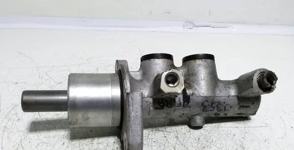 Opel Zafira A Master brake cylinder