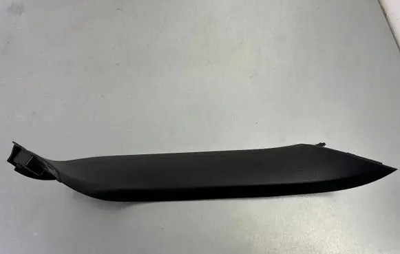 Volkswagen Touareg III Tailgate trim 760867603
