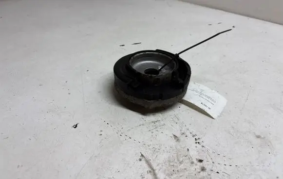 BMW 5 G30 G31 G38 Front upper strut mount 6862569