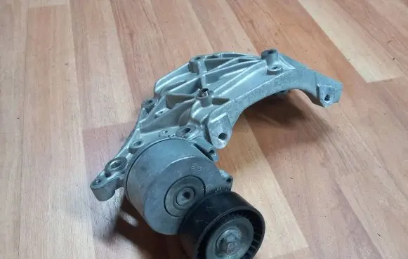 Peugeot 508 Generator/alternator bracket 9682367380 5706J5 51549F