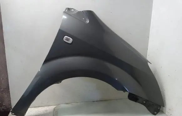 Toyota Corolla Verso E121 Fender