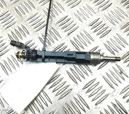 Mercedes-Benz CLA C118 X118 Fuel injector A2820701000 166001525R