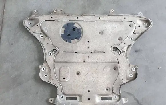 BMW 7 G11 G12 Engine splash shield/under tray 6869115AUTOFROST