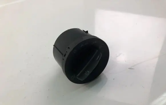 Volkswagen PASSAT B6 Light switch 1K0941431BK