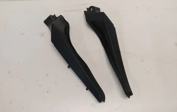 Renault Megane III Wiper trim 668630006R 668630007R