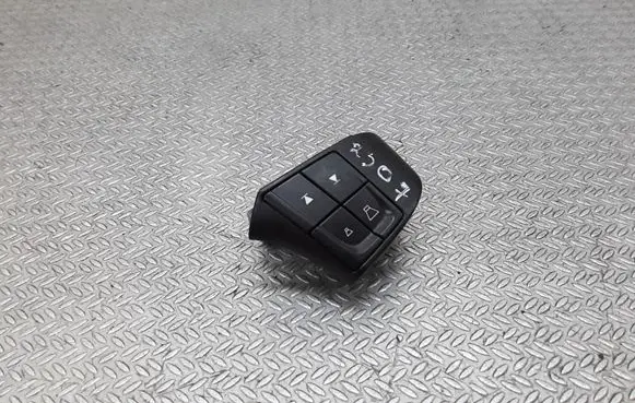Volvo V50 Steering wheel buttons/switches 30710725