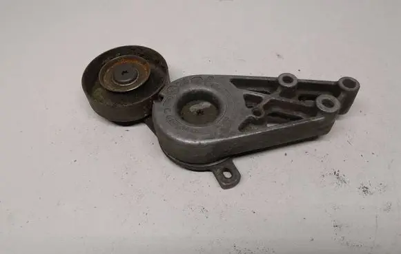 Volkswagen PASSAT B5 Generator/alternator belt tensioner 058903133A