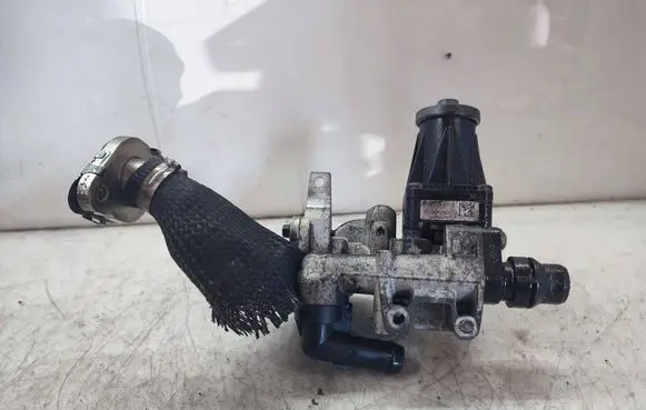Land Rover Range Rover Evoque L538 EGR valve G4D39D475BB