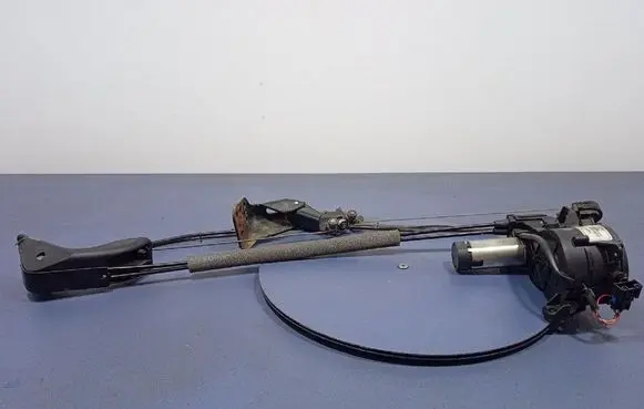 Peugeot 1007 Front door hinge set 9680250280