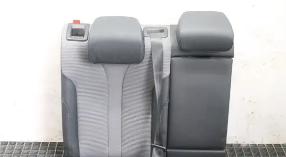 Skoda Enyaq iV Rear seat 