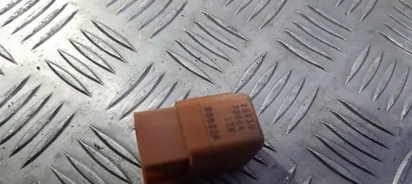 Nissan Maxima Other relay 2523079964
