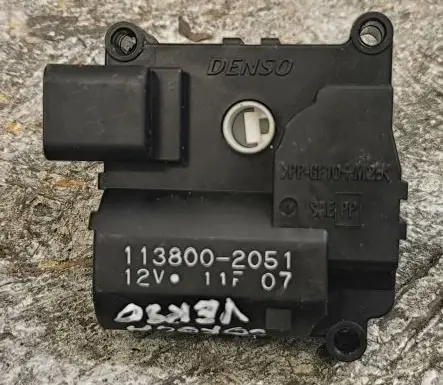 Toyota Corolla Verso E121 Air flap motor/actuator 1138002051