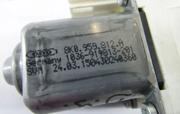 Audi Q3 8U Rear door window regulator motor 8K0959812A
