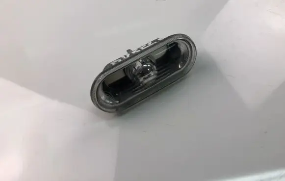 Audi A4 S4 B5 8D Front fender indicator light 1J0949117