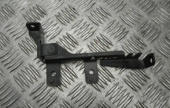 Hyundai Tucson TL EGR valve cooler bracket 4T0813285