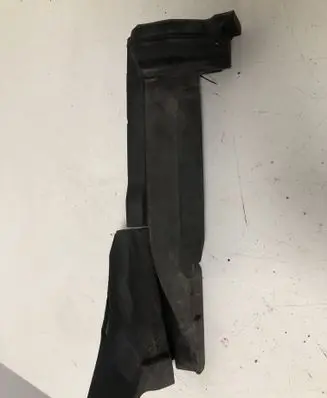 Audi Q3 8U Fender foam support/seal 8U0823721A