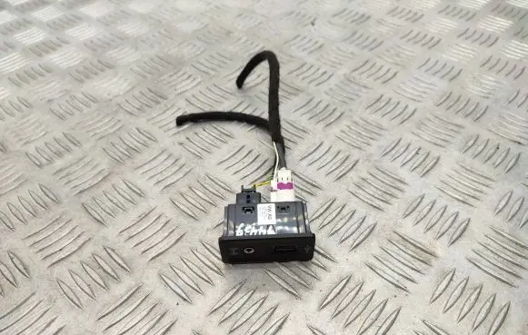 USB socket connector