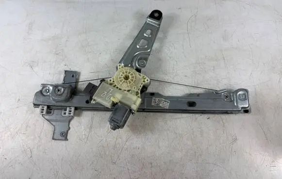 Peugeot 3008 I Front door window regulator with motor 9682808980