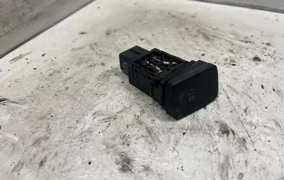 Fog light switch