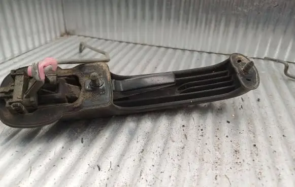 Ford Maverick Front door exterior handle KKAM62