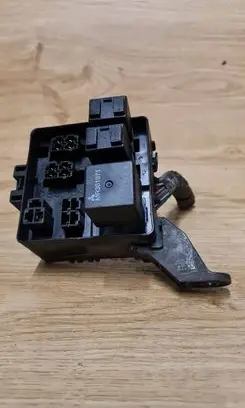 Mitsubishi Pajero Other relay MR301971