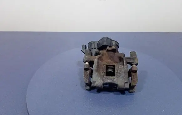 Ford Kuga I Rear brake caliper LX612D251