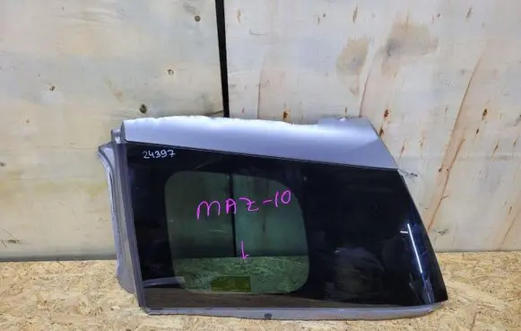 Mazda 5 Rear side window 