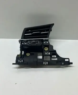Audi Q7 4M Dashboard side air vent grill/cover trim 4M8820901 10635005