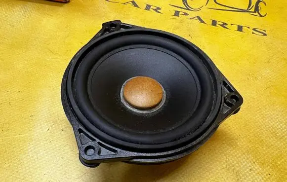 Mercedes-Benz GL X166 Panel speaker A2318201302