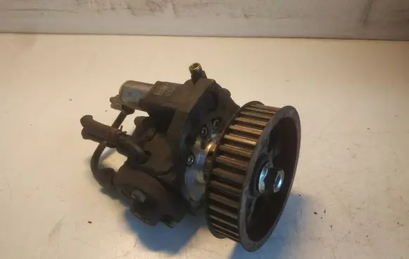 Toyota Avensis T250 Fuel injection high pressure pump 221000G010