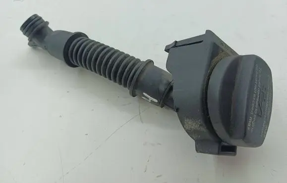 Mercedes-Benz B W245 Oil fill pipe 0210266A12