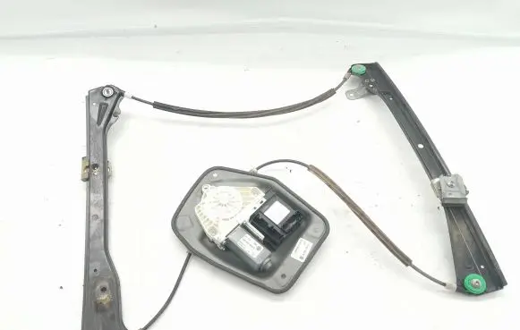 Volkswagen Jetta V Front door window regulator with motor 1K5837462B