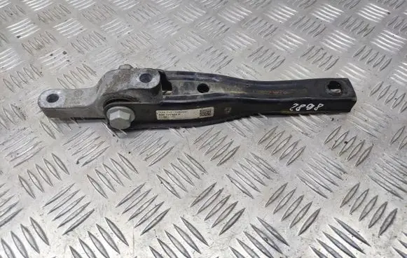 Skoda Octavia Mk3 (5E) Engine mount bracket 5Q0199855P