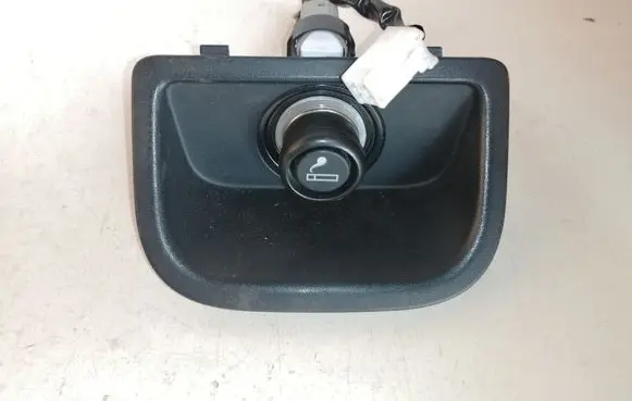 Lexus LS 460 - 600H Cigarette lighter rear 5891950010