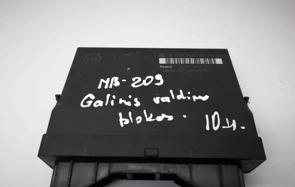 Mercedes-Benz CLK A209 C209 Central body control module A2098200326
