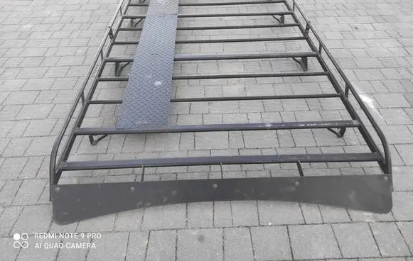 Roof trunk box