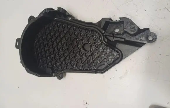Ford Kuga II Timing belt guard (cover) 9802982180