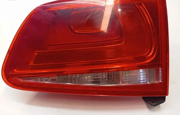 Volkswagen Touareg II Tailgate rear/tail lights 7P6945094A