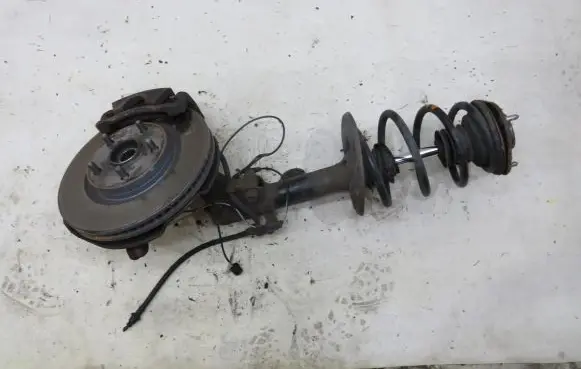 Toyota RAV 4 (XA30) Front shock absorber/damper 48520-4232