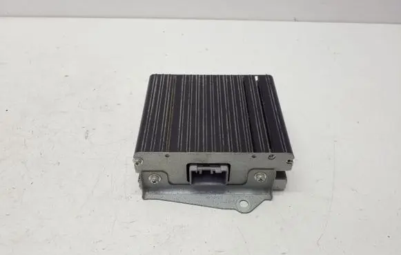 Chrysler Town u0026 Country V Sound amplifier 05026408AB