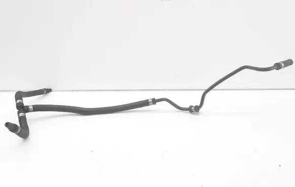 Mercedes-Benz C W204 Engine coolant pipe/hose A2045011025