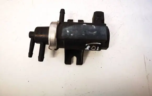 Audi 80 90 S2 B4 Turbo solenoid valve 1H0906627
