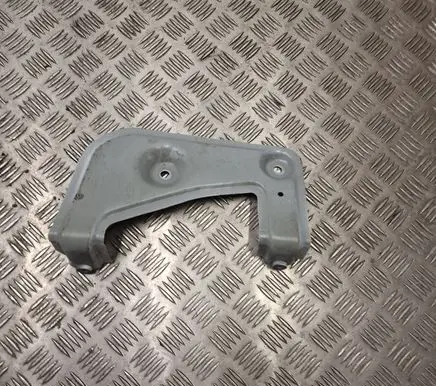 BMW X5 G05 Fender mounting bracket 7418219