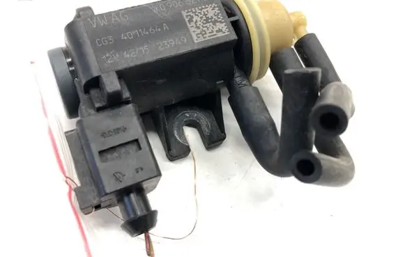 Skoda Octavia Mk3 (5E) Fuel pressure regulator 1K0906627B
