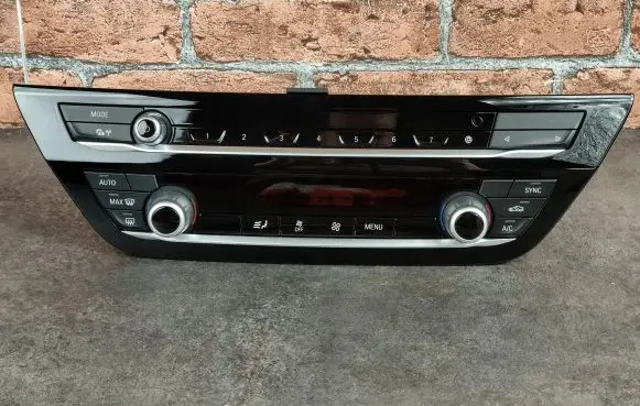 BMW 5 G30 G31 Climate control unit 6999415