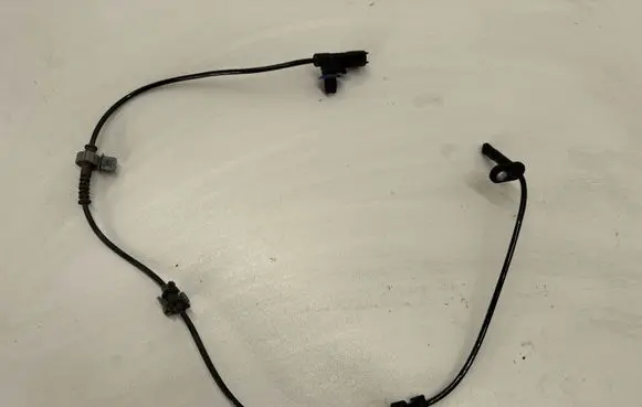 Chevrolet Camaro ABS rear brake sensor 84256809 85565415 23408831