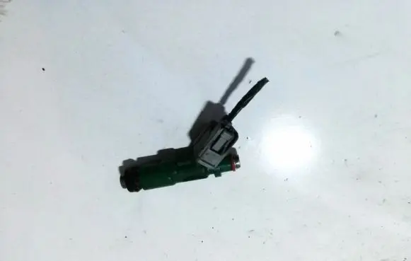 Toyota Prius (XW20) Fuel injector 2325021020